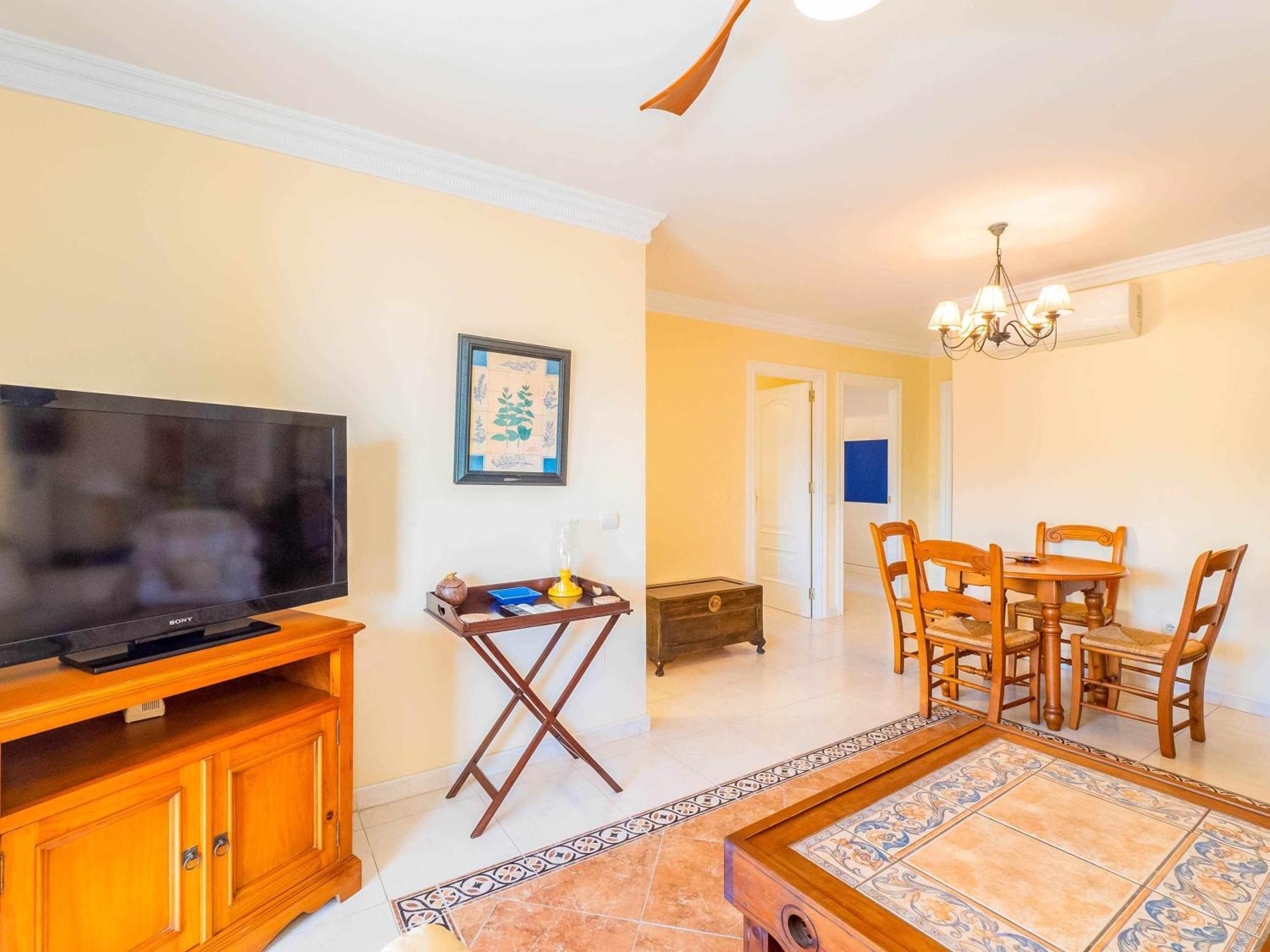 Centrico Apartamento Con Terraza En La Playa Рінкон-де-ла-Вікторія Екстер'єр фото