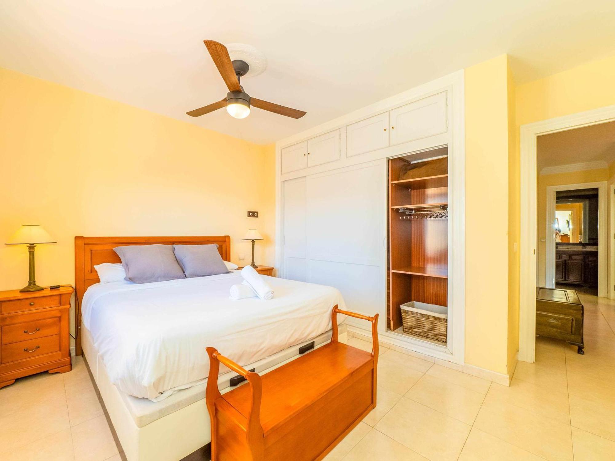 Centrico Apartamento Con Terraza En La Playa Рінкон-де-ла-Вікторія Екстер'єр фото