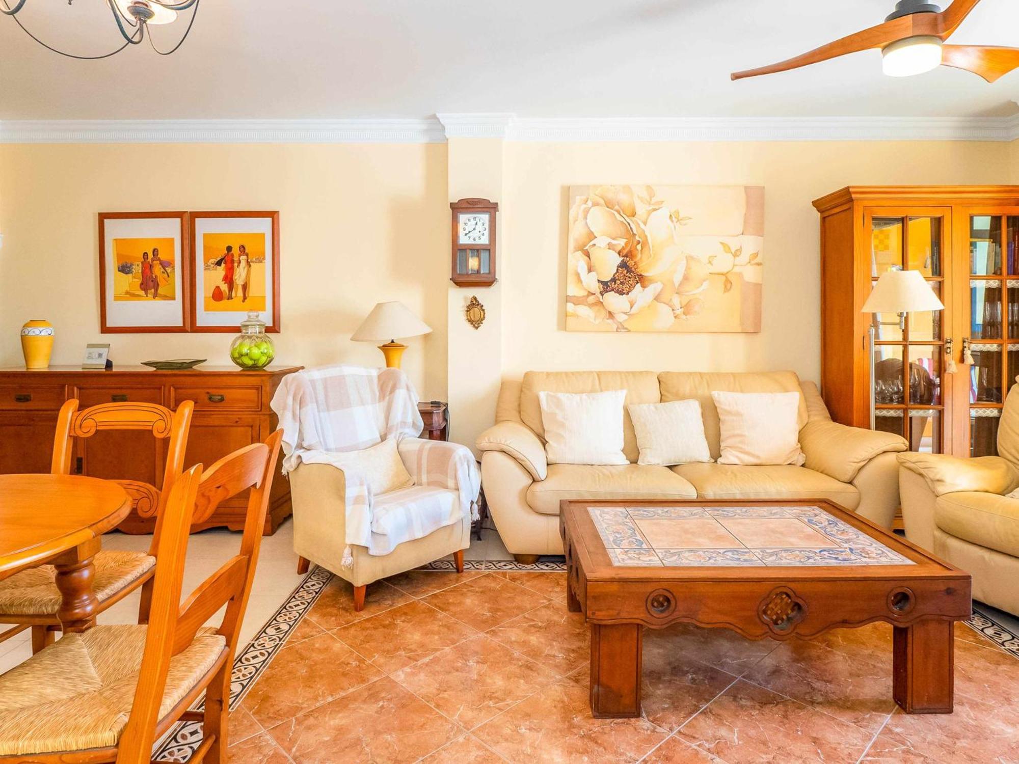 Centrico Apartamento Con Terraza En La Playa Рінкон-де-ла-Вікторія Екстер'єр фото