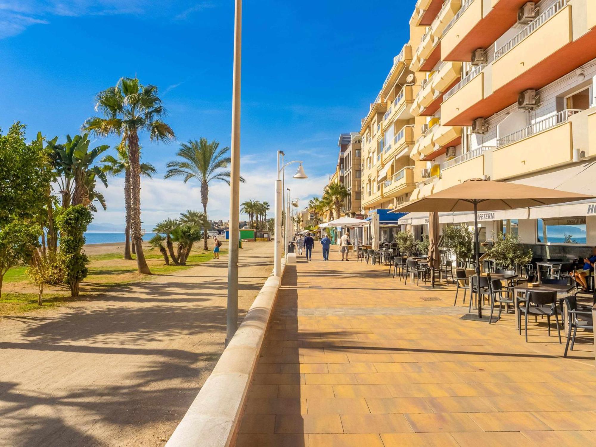 Centrico Apartamento Con Terraza En La Playa Рінкон-де-ла-Вікторія Екстер'єр фото