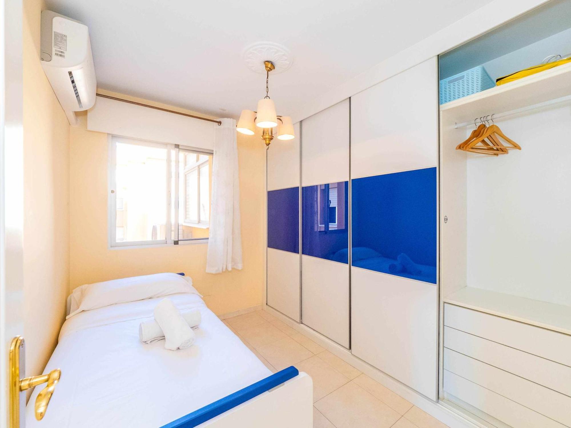Centrico Apartamento Con Terraza En La Playa Рінкон-де-ла-Вікторія Екстер'єр фото